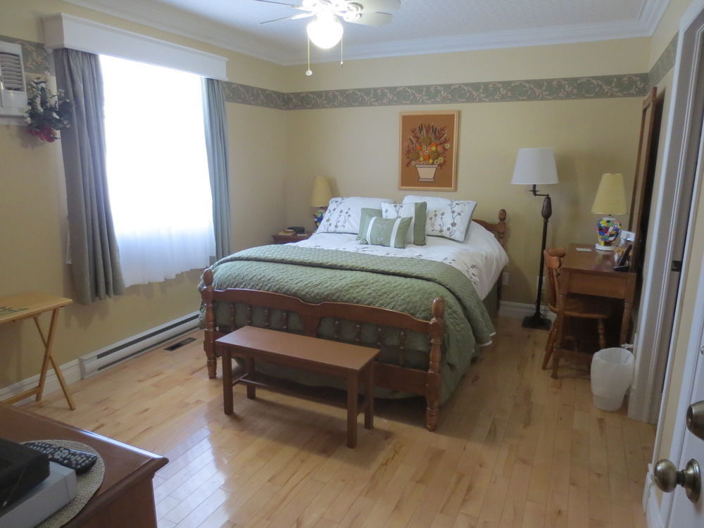 Au Nidaigle Bed & Breakfast Saint-Basile Exterior photo