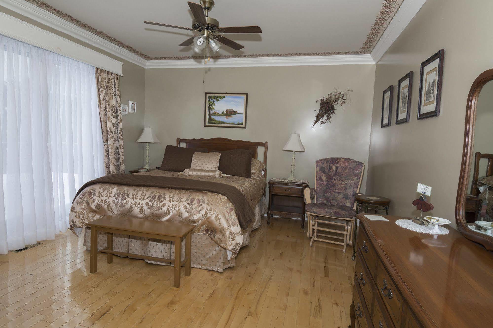 Au Nidaigle Bed & Breakfast Saint-Basile Exterior photo