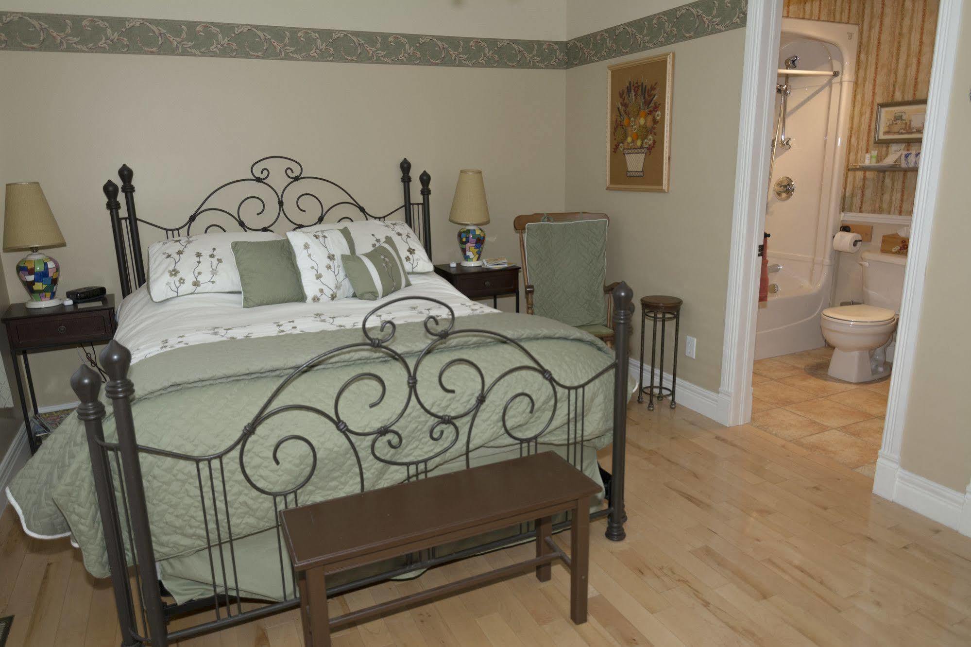 Au Nidaigle Bed & Breakfast Saint-Basile Exterior photo